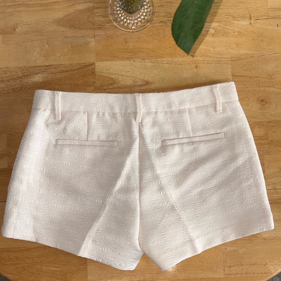 NWT Banana Republic Jacquard Diamond Pattern Woven Cream Shorts Women’s Size 4 - Picture 9 of 9